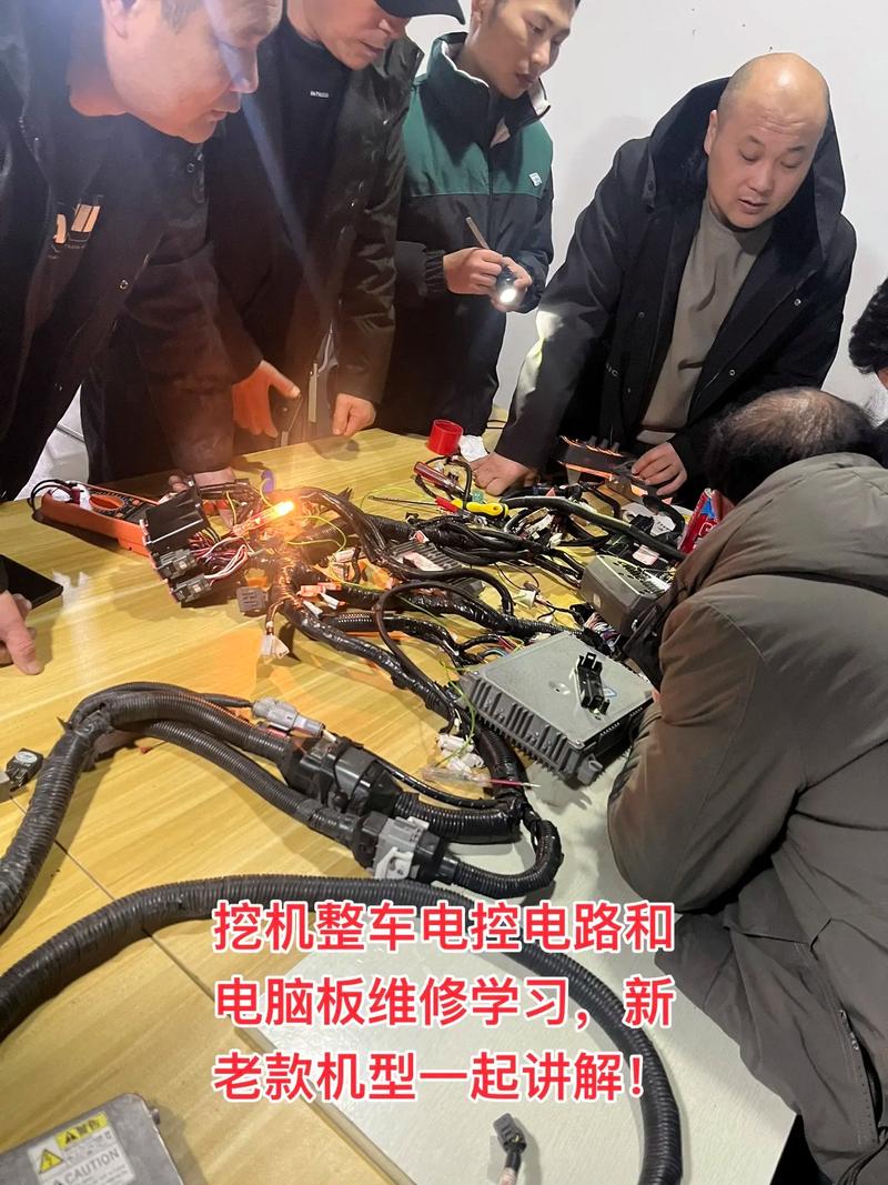 鉤機維修電路板多少錢，挖掘機電路板多少錢一個